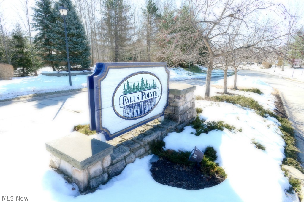 Falls Pointe - Residential