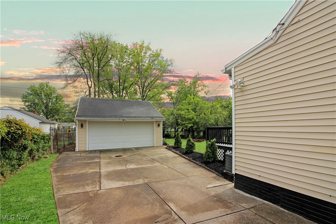 30320 Fern Drive, Willowick, Ohio image 30