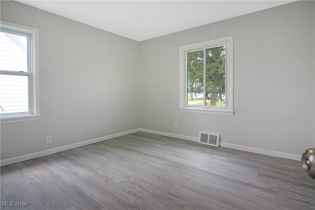30320 Fern Drive, Willowick, Ohio image 14
