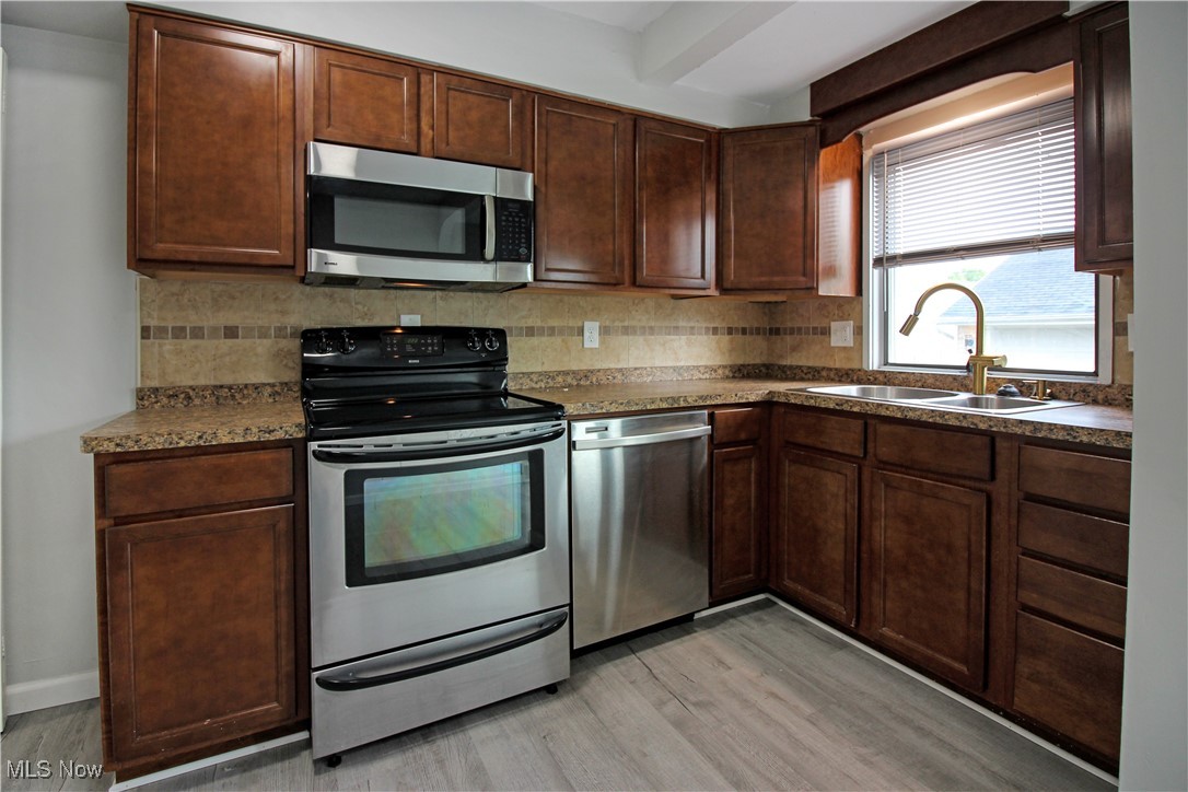 30320 Fern Drive, Willowick, Ohio image 11