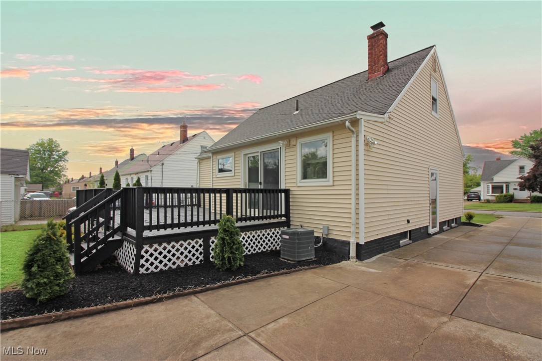 30320 Fern Drive, Willowick, Ohio image 31