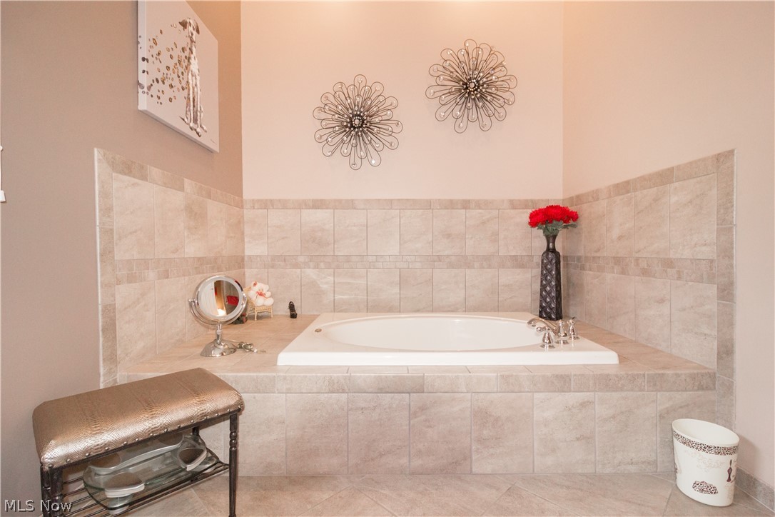 Lakes Aurora - Residential