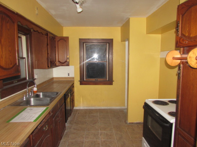 C A Sturtevants Fairhome Allo - Residential