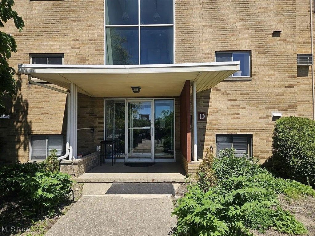 Photo of 5200 Royalton Road #1D, North Royalton, OH 44133 (MLS # 5181125)