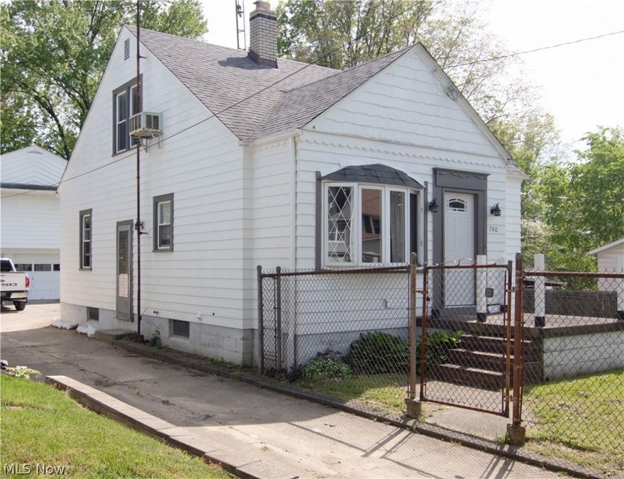 Great opportunity for your next investment property! This property has an updated 2 bedroom 1 bathroom included, deck (2015), new air conditioning unit (2018), and new windows (2018). Other updates include roof (2007), termite treatment (2021), and foundation support (2021).