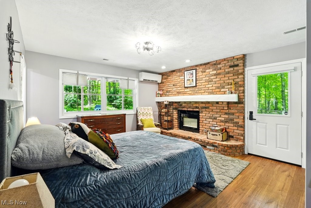 Novelty, Ohio 44072, United States, 4 Bedrooms Bedrooms, ,4 BathroomsBathrooms,Residential,Contingent,144679