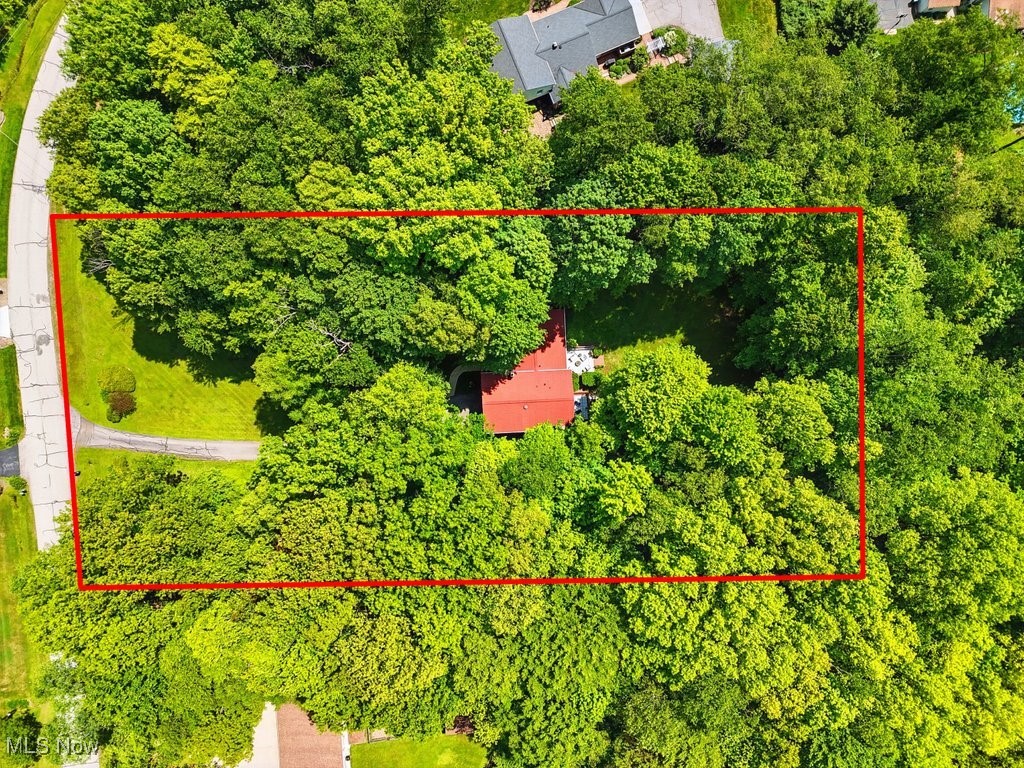 Novelty, Ohio 44072, United States, 4 Bedrooms Bedrooms, ,4 BathroomsBathrooms,Residential,Contingent,144679