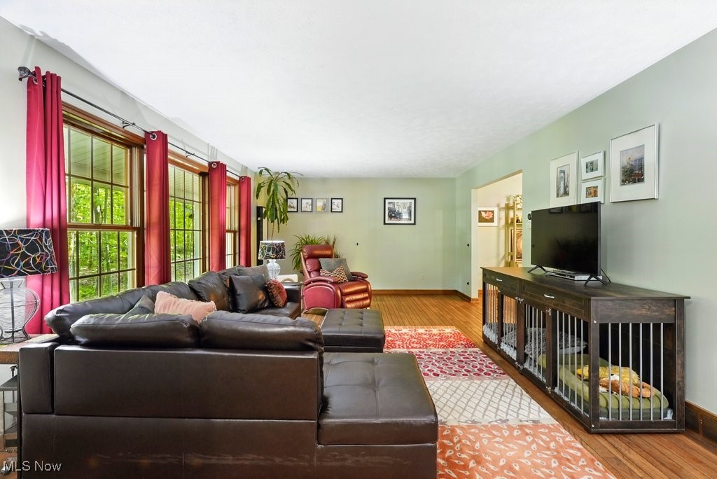 Novelty, Ohio 44072, United States, 4 Bedrooms Bedrooms, ,4 BathroomsBathrooms,Residential,Contingent,144679