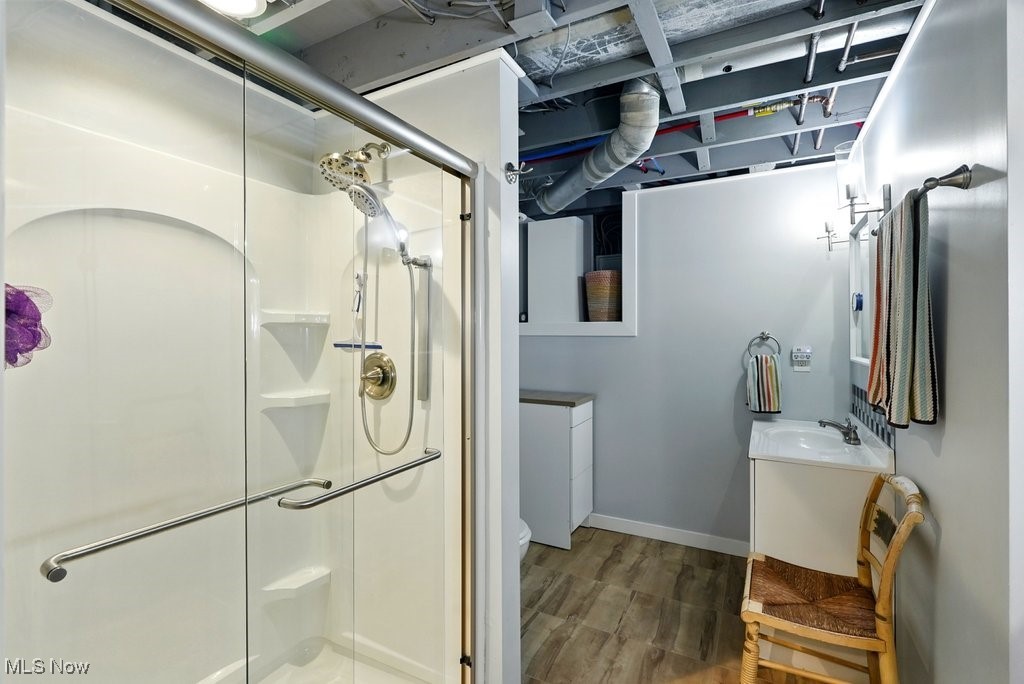 Novelty, Ohio 44072, United States, 4 Bedrooms Bedrooms, ,4 BathroomsBathrooms,Residential,Contingent,144679