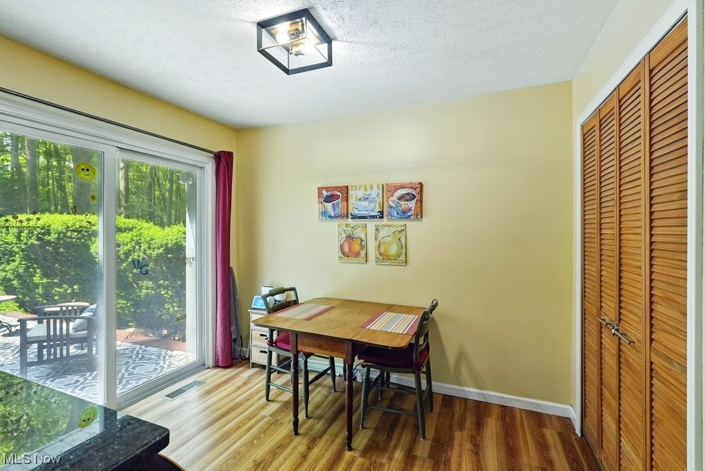 Novelty, Ohio 44072, United States, 4 Bedrooms Bedrooms, ,4 BathroomsBathrooms,Residential,Contingent,144679