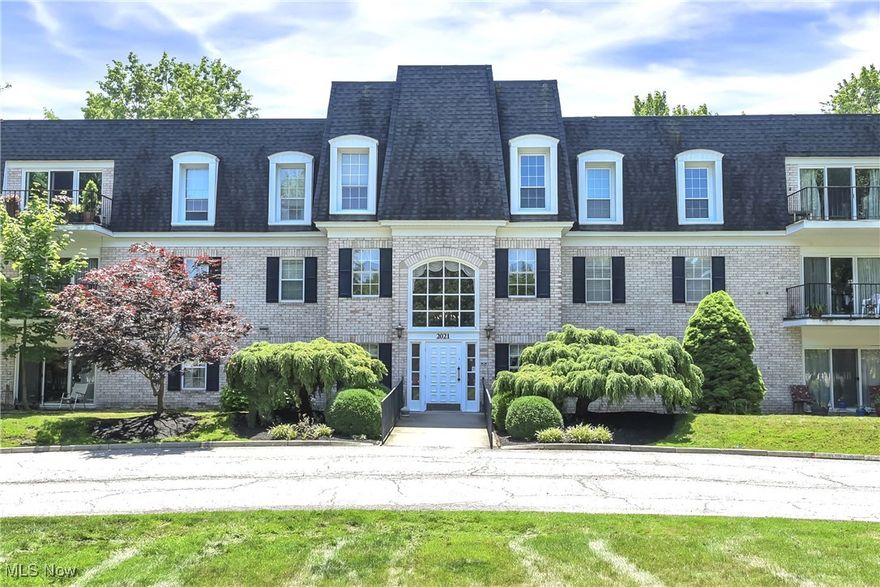 Prepare to be moved!
Welcome to 2021 King James Parkway, #212, Westlake, OH 44145—an inviting and beautifully maintained 1-bedroom, 1-bath condo that’s ideal for first-time home buyers or anyone looking to downsize without compromising comfort or convenience. As you step inside, you’re welcomed by a spacious and open living room that effortlessly flows into the dining area, creating a perfect layout for both everyday living and entertaining. The space is filled with natural light streaming in from your personal balcony—a peaceful spot to enjoy your morning coffee or unwind after a long day.
The kitchen is designed with both style and functionality in mind, featuring crisp white cabinetry, generous counter space, and appliances that will remain with the home. Just off the main living area, the bedroom offers a warm and cozy atmosphere, making it a restful retreat at the end of the day. The full bathroom is both functional and updated, with a vanity, mirror, and cabinet all replaced in 2020. It also conveniently houses the in-unit washer and dryer, which were also updated in 2020 and will remain with the property.
Additional updates include newer flooring throughout the unit, completed in 2020, adding a fresh and modern feel to the home. This condo also comes with a Parking space with dedicated extra storage. The Parking garage is attached and the building also has an elevator providing added convenience. Located just a short drive from the scenic shores of Lake Erie and with easy access to I-90, this home is close to a variety of shops, restaurants, and all that Westlake has to offer. Start your next chapter in a home that offers low-maintenance living, modern updates, and a location that puts everything you need within reach. Make this condo yours today