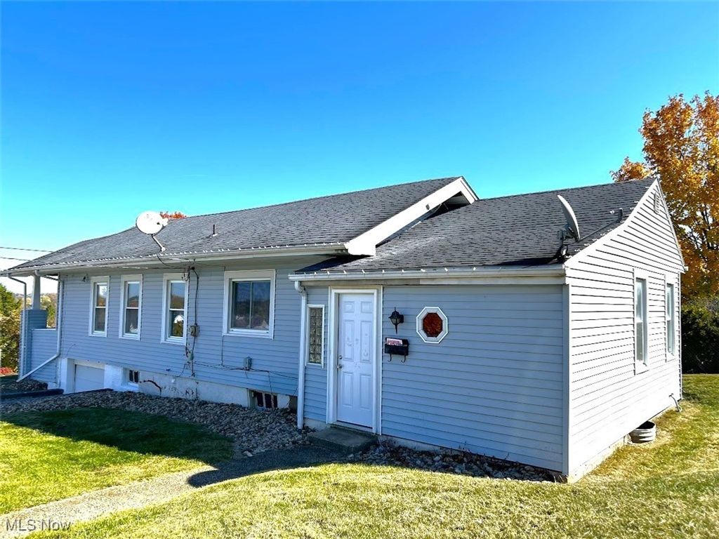 Photo of 2454 Cleveland Avenue, Steubenville, OH 43952 (MLS # 5181633)