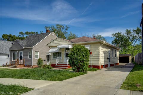 Homes For Sale - 4407 Woodway Avenue<br/> Parma, OH 44134