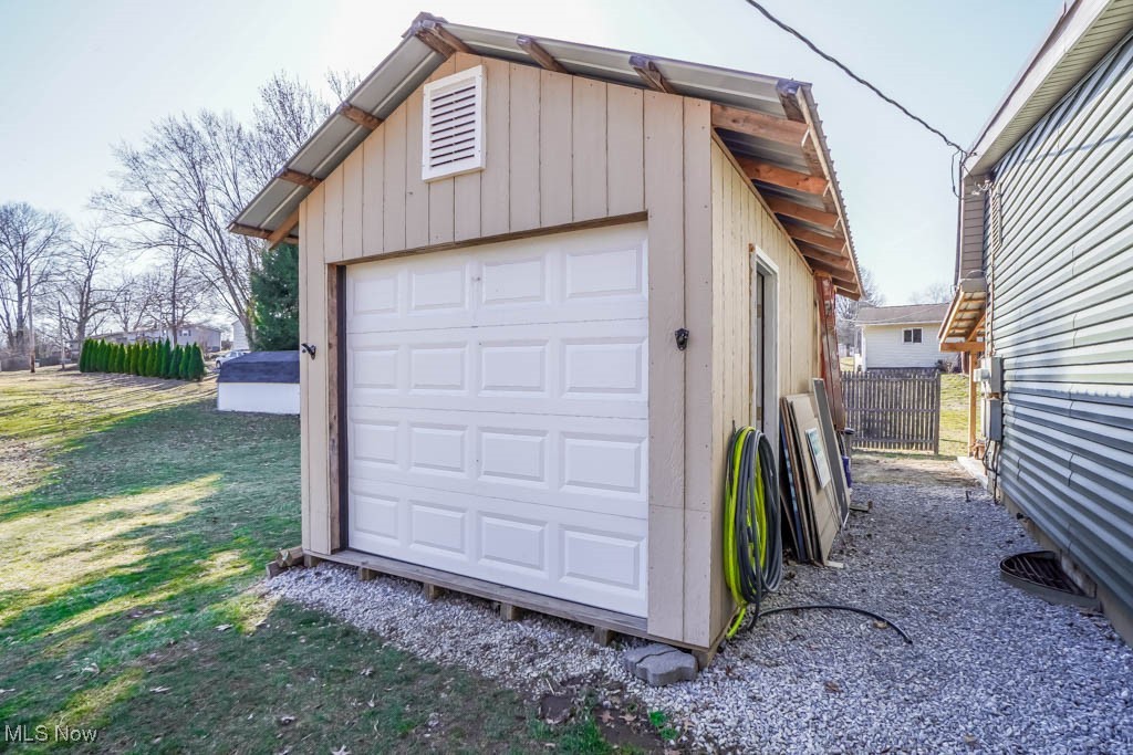 549 Mohican Street, Brewster, Ohio image 38