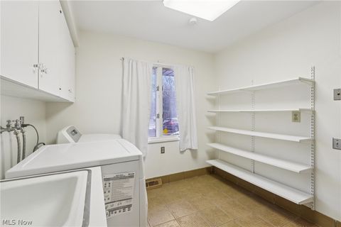 Tiny photo for 32150 S Woodland Road, Cleveland, OH 44124 (MLS # 5188082)