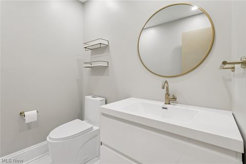 Tiny photo for 32150 S Woodland Road, Cleveland, OH 44124 (MLS # 5188082)