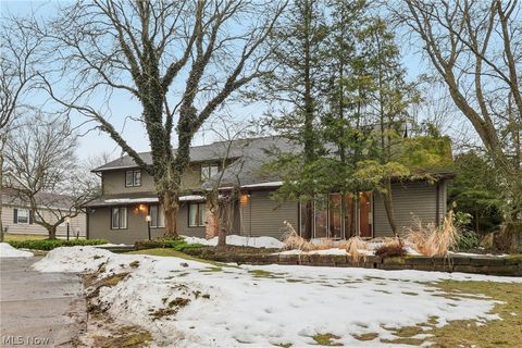 Tiny photo for 32150 S Woodland Road, Cleveland, OH 44124 (MLS # 5188082)