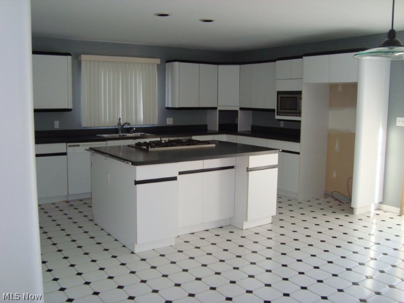 Ledges/Lyndhurst - Residential