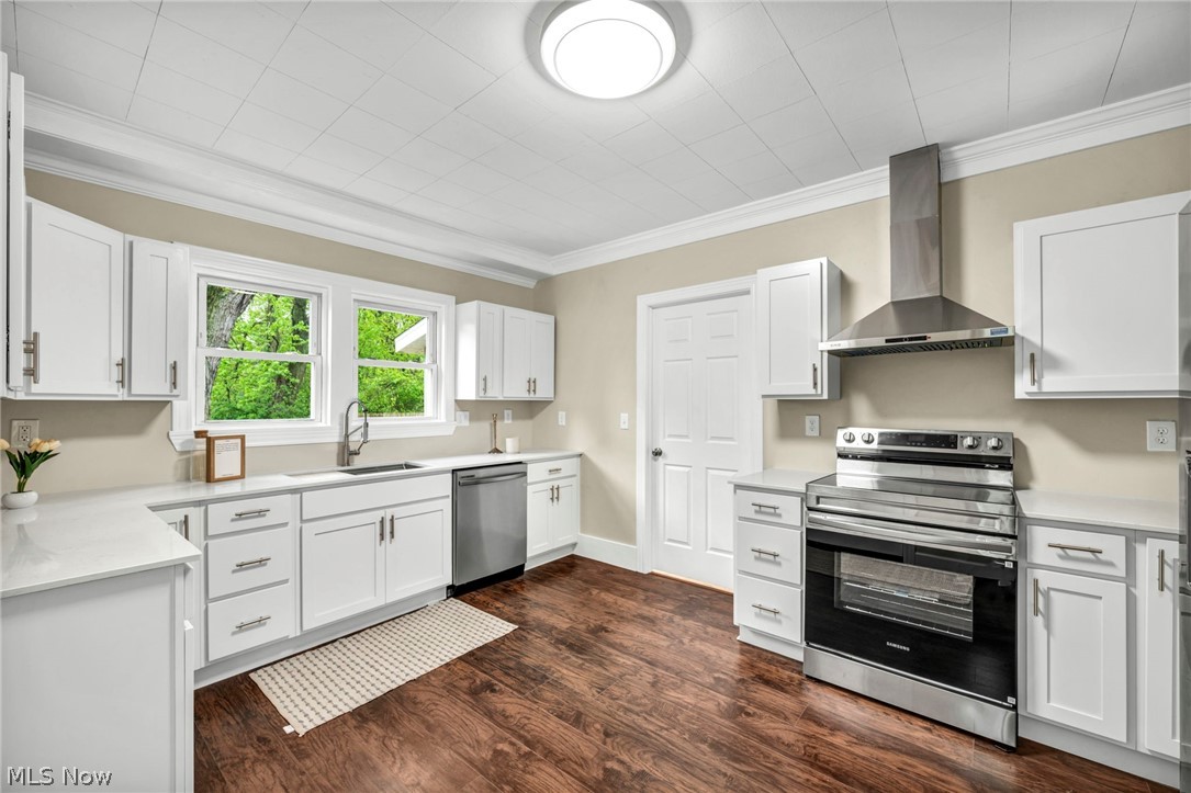 724 W 33rd Street