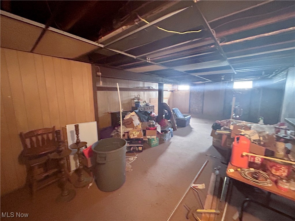 1557 W Park Avenue, Niles, Ohio image 17