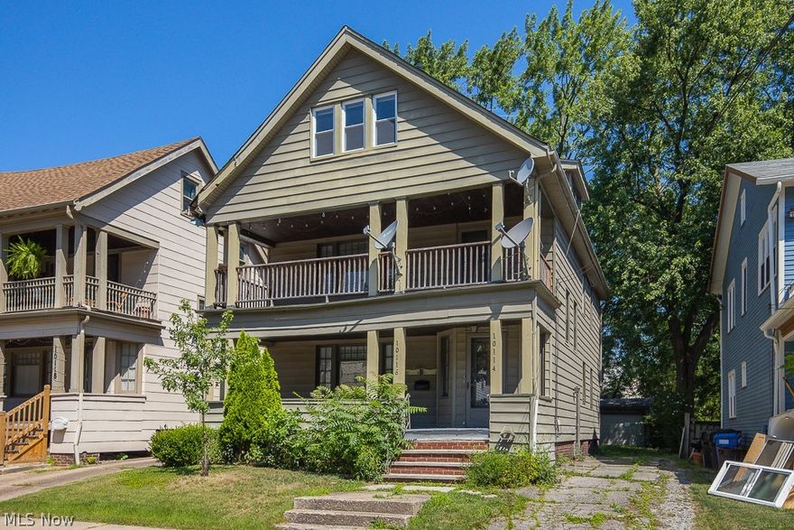 Welcome to your new home! This beautifully updated 1 bedroom efficiency unit is now available for rent, offering the perfect combination of modern convenience and prime location.With its convenient location, close to amenities, parks, and transportation, this unit won't stay on the market for long. Don't miss out on the opportunity to live in this desirable neighborhood. Schedule a showing today and start envisioning yourself in your new home!
Pets are allowed, so your furry friends are welcome to join you in this pet-friendly abode. A security deposit is required, and applicants must have a credit score of at least 600 and an income of 3 times the monthly rent to qualify.