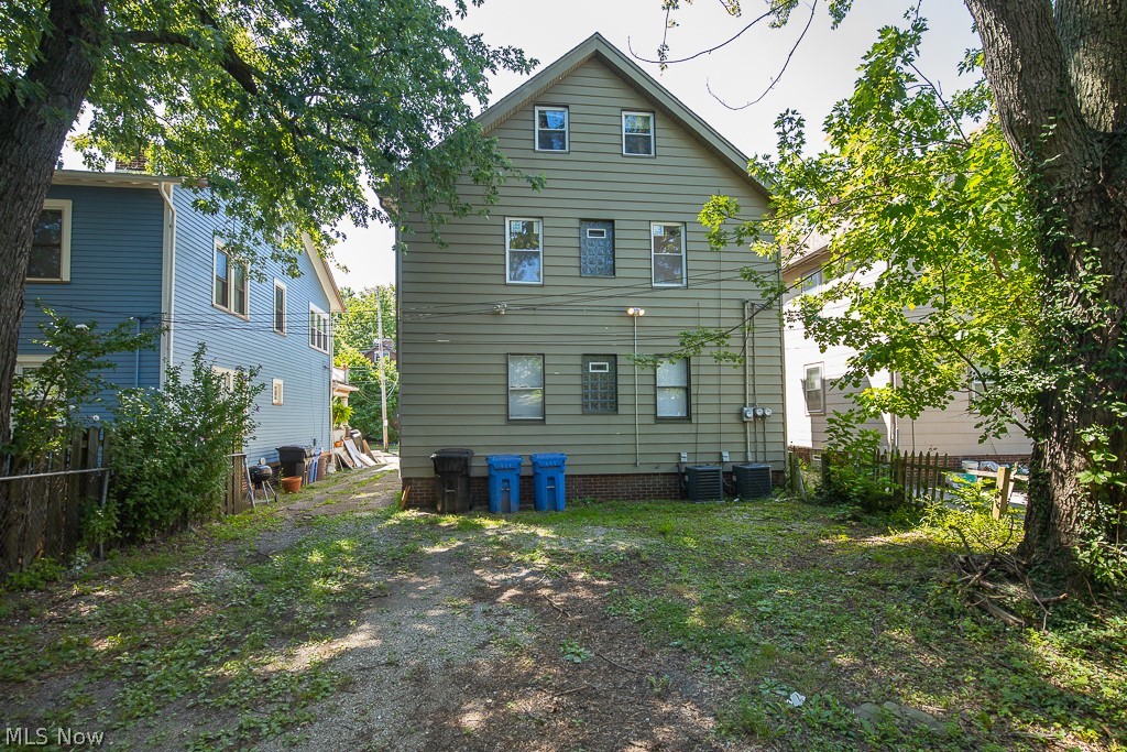 Edgewater Land Co - Residential Lease