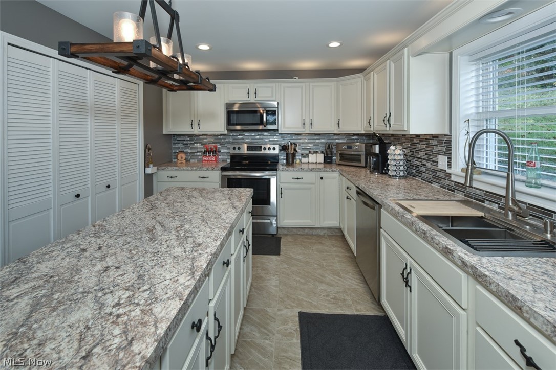 Springfield Lake Heights - Residential