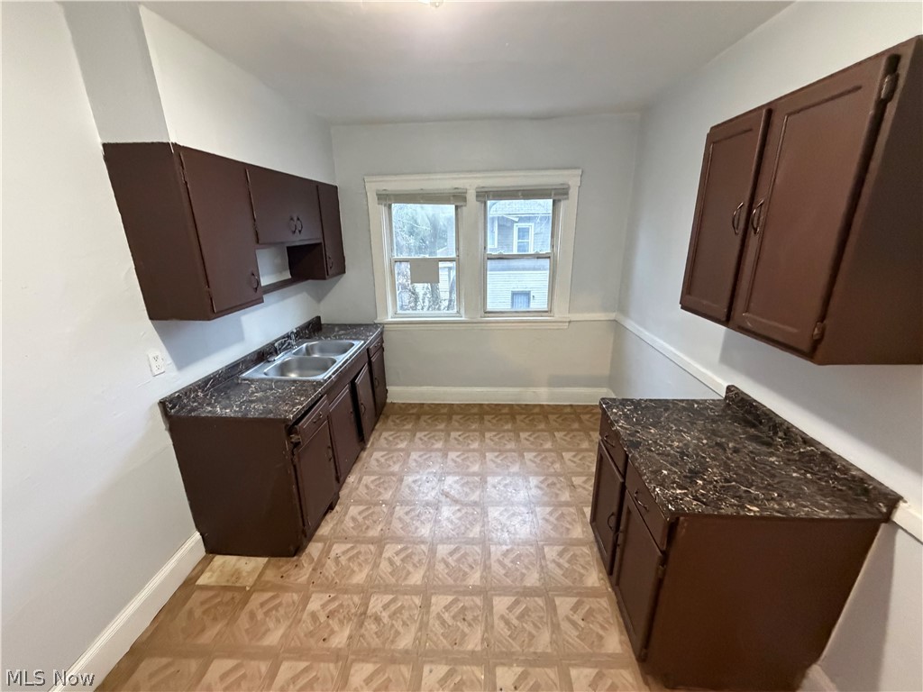 John W Taylor Cos Douglas Park - Residential Income