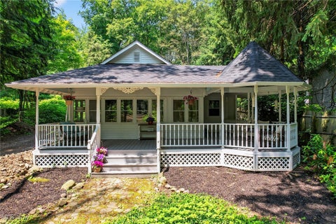 Photo for 1990 Woodstock Road