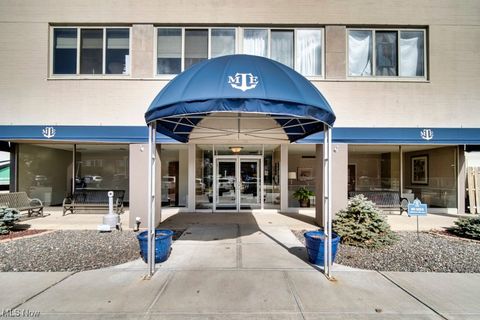 12520 Edgewater Drive Unit 1407, Lakewood, OH 44107 - #: 5017111