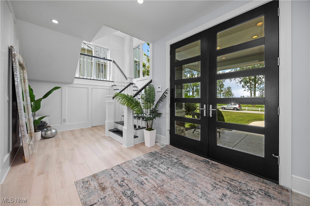 377 Lakewood