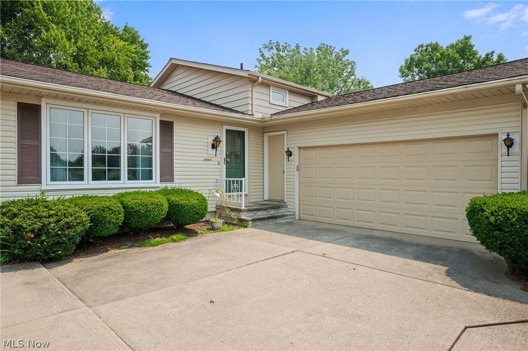 20548 Holly Circle