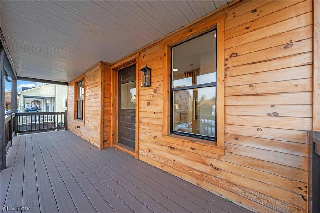 Photo of 1422 W 77th Street, Cleveland, OH 44102 (MLS # 5185705)