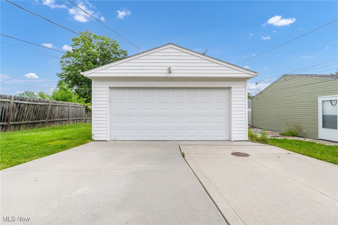 5002 Lincoln Avenue, Parma, Ohio image 41