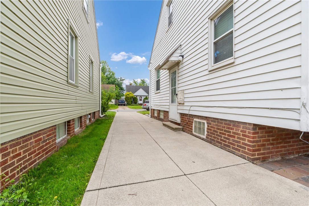 5002 Lincoln Avenue, Parma, Ohio image 39