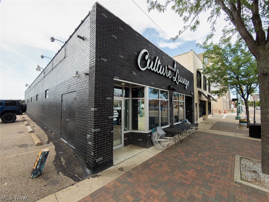 Canton - Commercial Sale