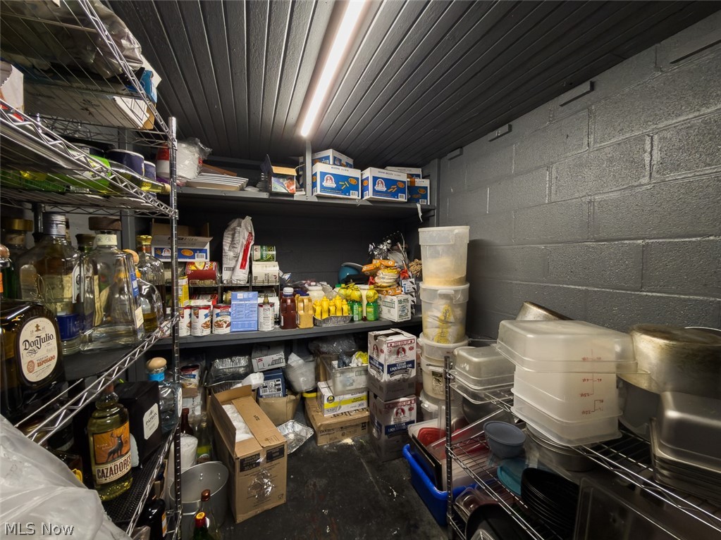 Canton - Commercial Sale