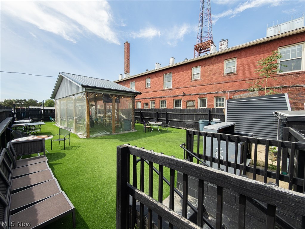 Canton - Commercial Sale