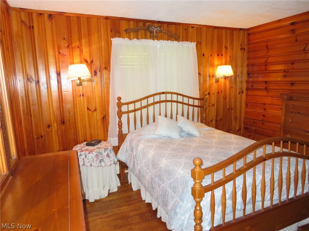 Cowles Lake - Residential