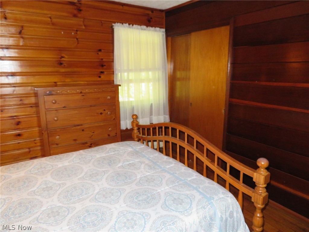 Cowles Lake - Residential