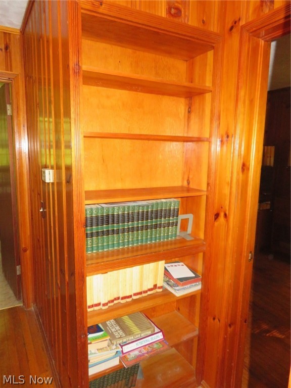 Cowles Lake - Residential