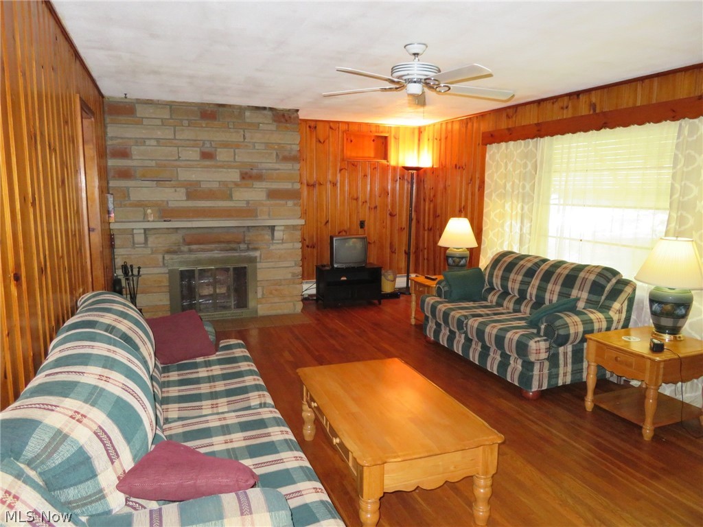 Cowles Lake - Residential