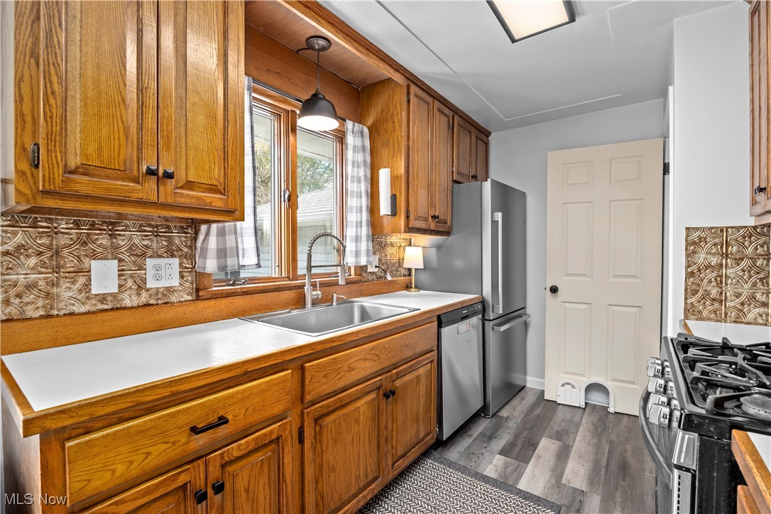 6234 Elyria Avenue, Elyria, Ohio image 12