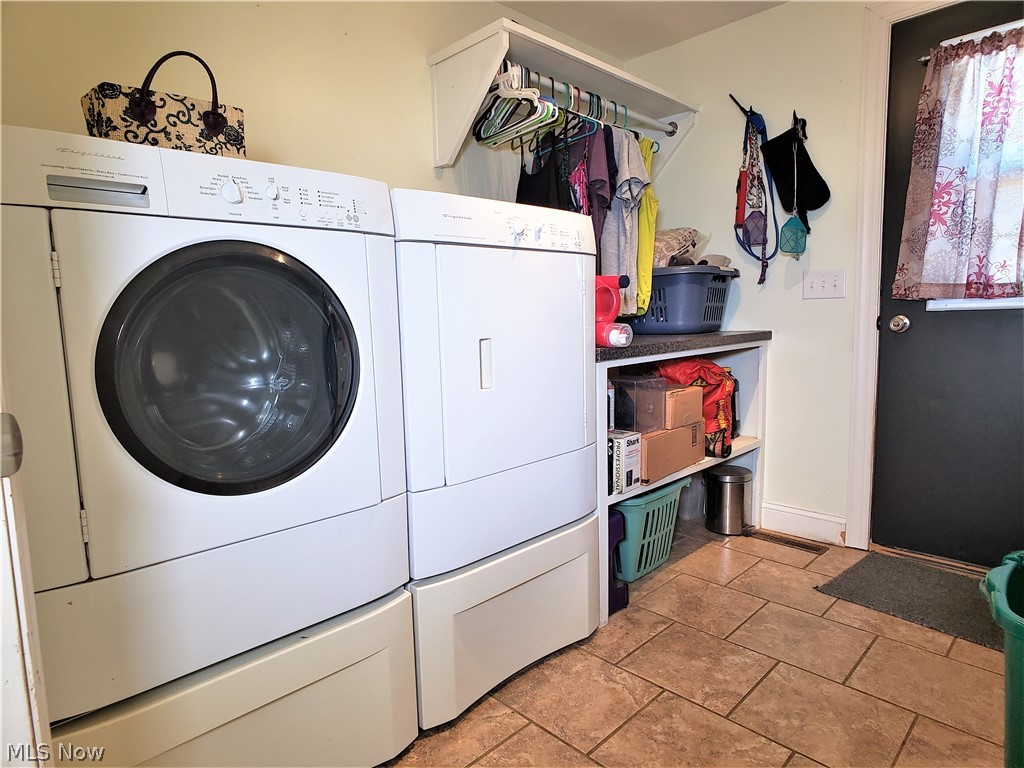 Laurel Ridge - Residential