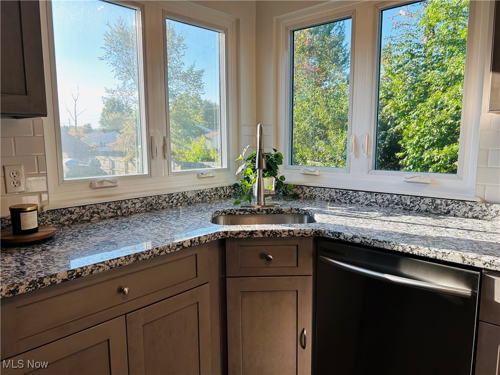 Twinsburg, Ohio 44087, United States, 4 Bedrooms Bedrooms, ,3 BathroomsBathrooms,Residential,Active,209218