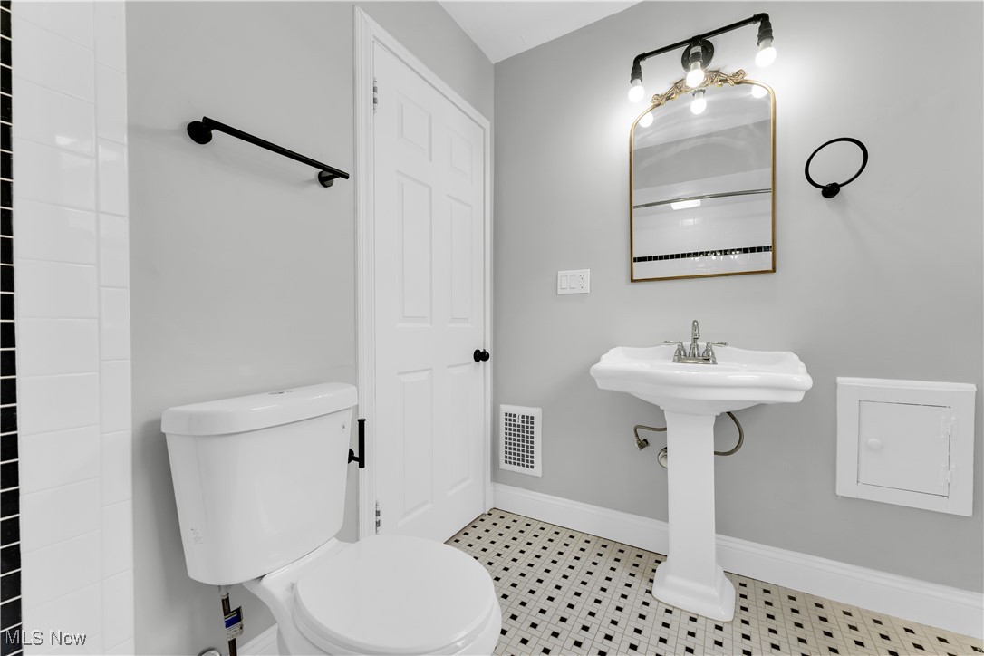 2593 Princeton Road, Cleveland Heights, Ohio image 31