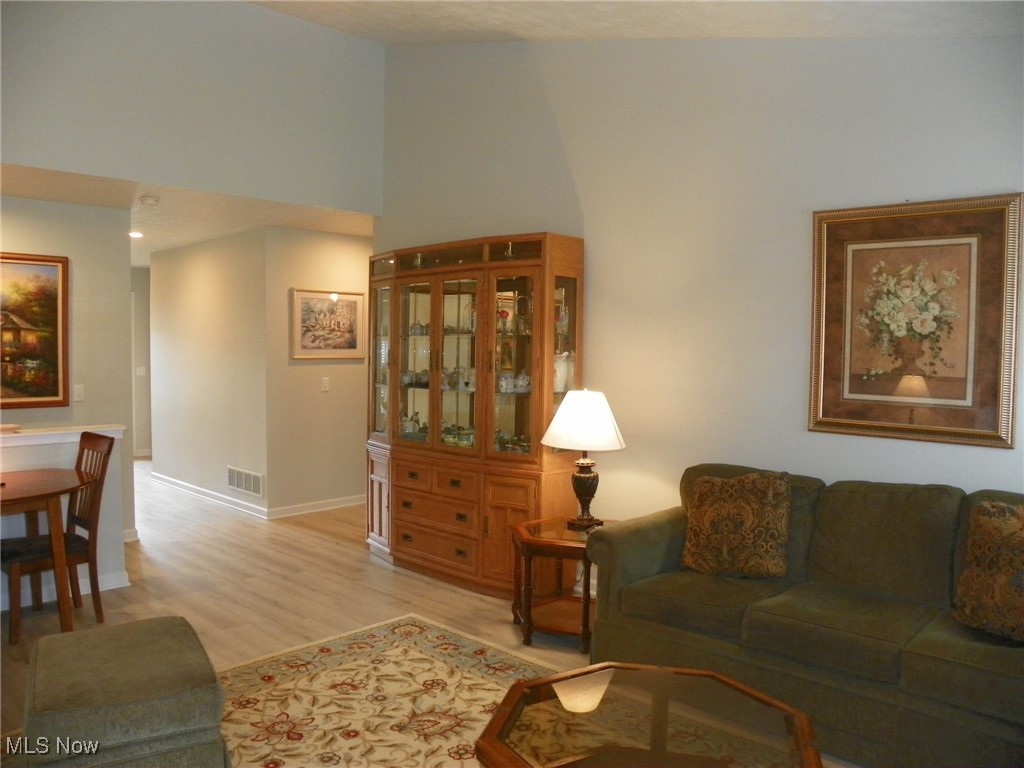 6449 Silverstone Lane, Medina, Ohio image 12