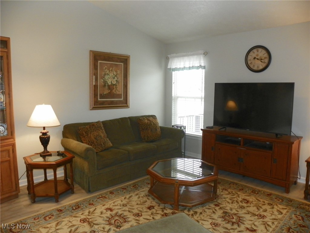 6449 Silverstone Lane, Medina, Ohio image 3