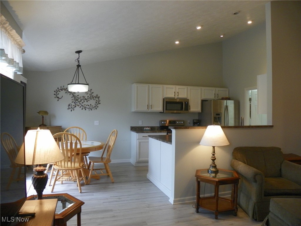 6449 Silverstone Lane, Medina, Ohio image 15
