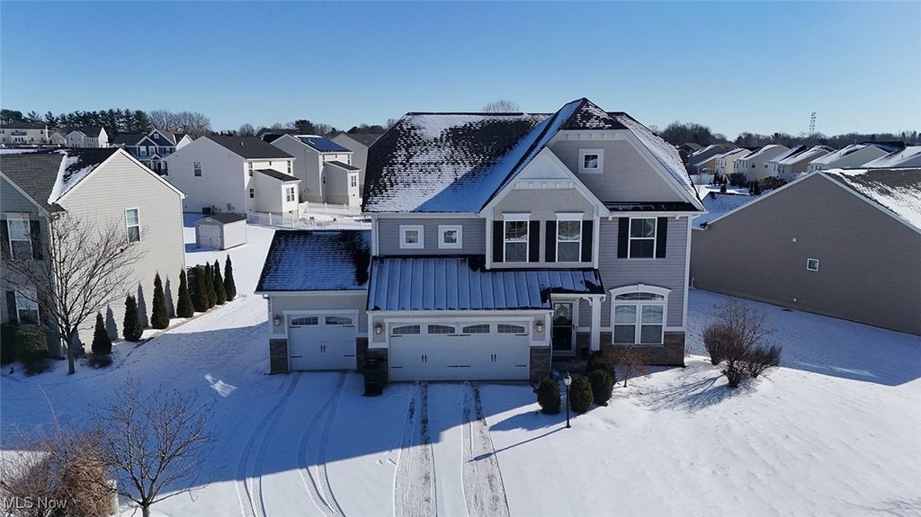 Photo of 6562 Pine Bluff Avenue NE, Canton, OH 44721 (MLS # 5183206)